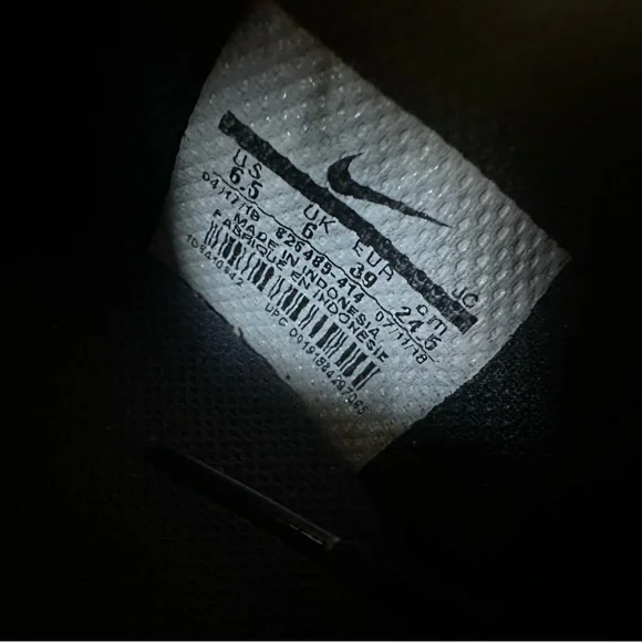 Nike Men’s Black and Blue Soccer Shoes with White Swoosh - Picture 3 of 4